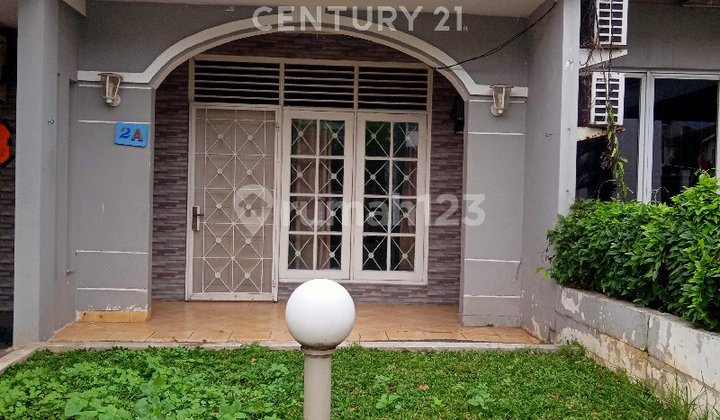 Comfortable Fully Furnished House in Meadow Green Lippo Cikarang