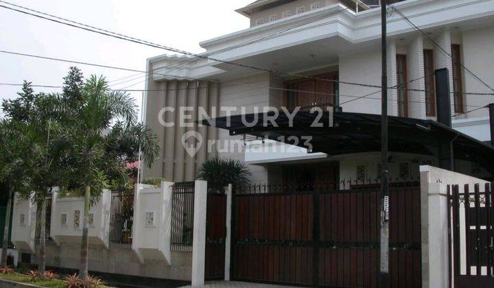 Rumah Mewah 2 Lantai Furnished Siap Huni Di Jakarta Barat 1