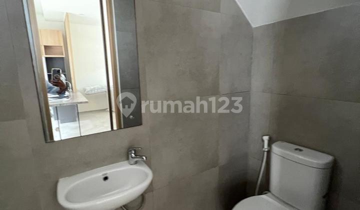 RUMAH BARU SIAP HUNI 2 LANTAI  DP SUBSIDI & FREE PPN TIPE 6X15 TANAKAYU BSD