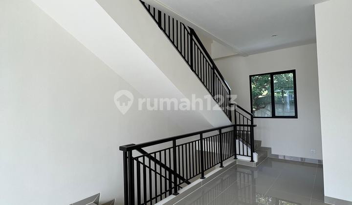 Selling Cheapest Capital Ruko Hampton Gading Serpong Facing Road Row of Mall