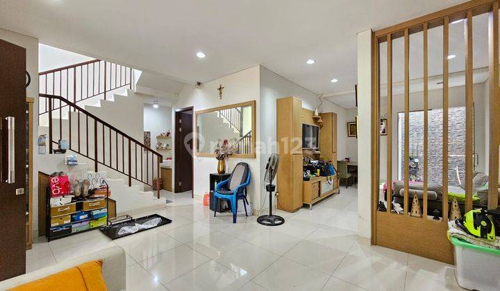 Di jual Rumah di Eminent BSD renovasi bonus AC, WH, kitchen set  1