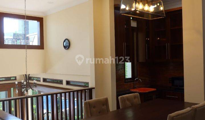 Luxury Home Cozy And Elegant At Cisatu Ciumbuleuit Bandung 2