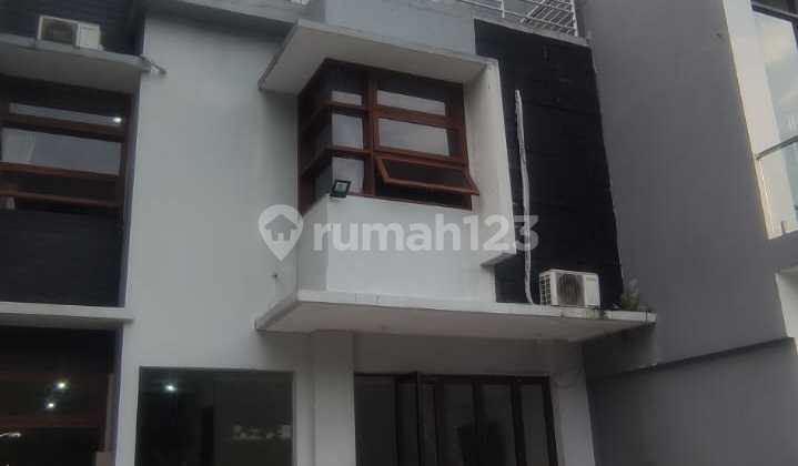 Rumah 3 Lantai Di Resor Dago Pakar Bonus Furnish