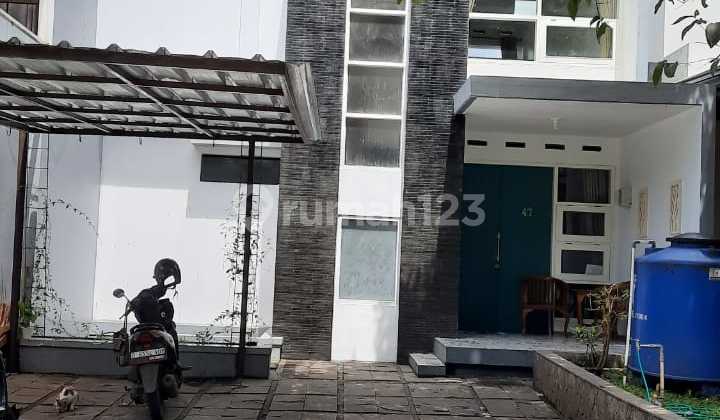Rumah Terawat Siap Huni + Pool di Resor Dago Pakar
