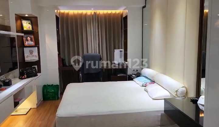 For Sale Hegarmanah Residence Apartment 4 Bedrooms Area 191m² 2