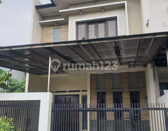 Dijual Rumah Minimalis Modern Di Komplek Singgasana Pradana Bandung Dijual Rumah Minimalis Modern Di Komplek Singgasana Pradana Bandung