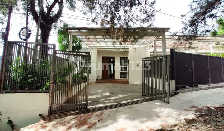 Rumah Fully Furnish di Ciumbuleuit Bandung Dekat Unpar Rumah Fully Furnish di Ciumbuleuit Bandung Dekat Unpar