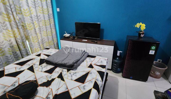 Sewa Apartemen Harian 1 Kamar Tidur Green Pramuka Furnished Bagus 2