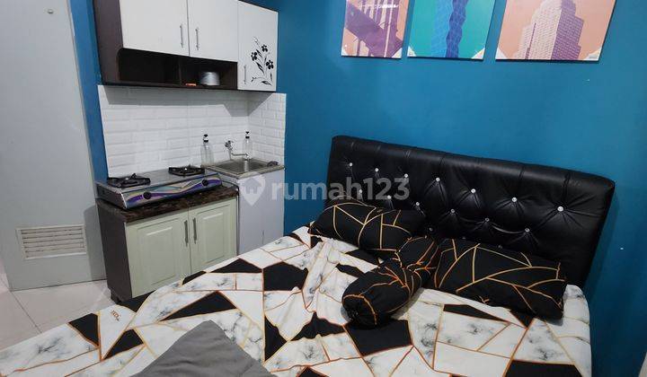 Sewa Harian Apartemen Green Pramuka City Furnished Baru 2