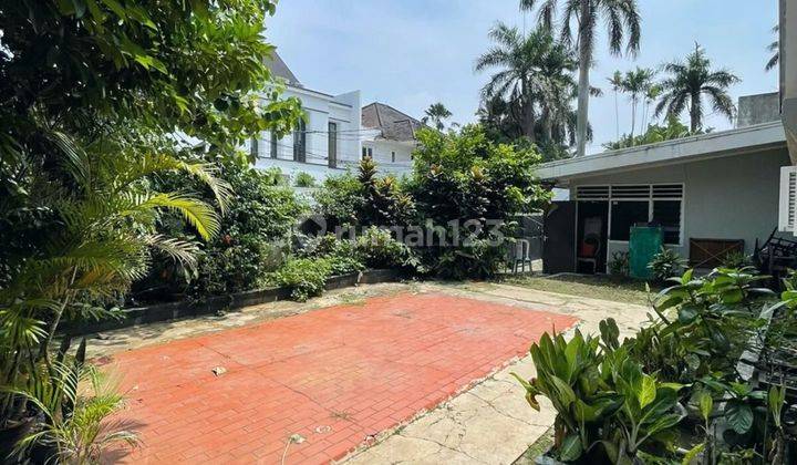 Dijual Cepat Rumah Di Kebayoran Baru
rumah Tua Hitung Tanah
dekat Senopati & Gunawarman

lokasi Strategis
dekat Ke Scbd, Senopati, Woltermongongsidi,wijaya Posisi Hook & Bentuk Tanah Kotak Lingkungan Tenang & Bebas Banjir

luas Tanah 550 M2
luas Bangunan  6