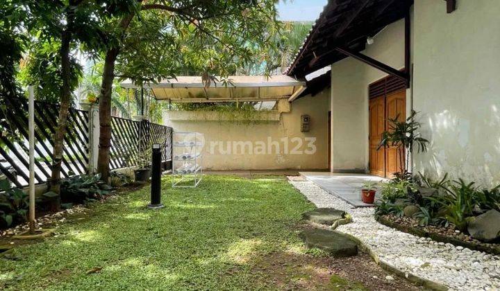 DIJUAL RUMAH DI KUNINGAN
PREMIUM AREA
JALAN DEPAN LEBAR 9