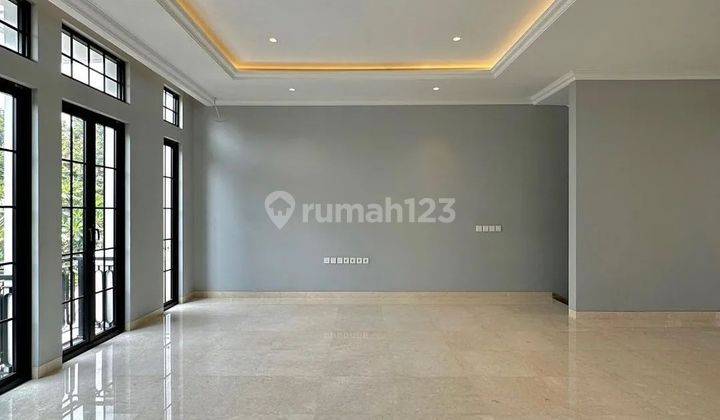 DIJUAL CEPAT RUMAH BARU SIAP HUNI DI AMPERA - KEMANG BRAND NEW HOUSE  Luas Tanah 207 m2 Luas Bangunan 346 m2 Bangunan 3 Lantai 1