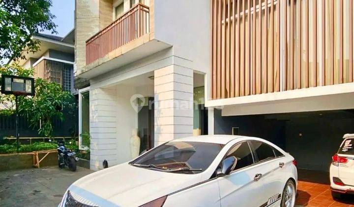 RUMAH DIJUAL DI BINTARO SEKTOR 9 MODERN MINIMALIST HOUSE  Dalam Cluster One Gate System Keamanan 24 Jam  Luas Tanah 460 m2 Luas Bangunan 400 m2 Bangunan 2,5 lantai 1