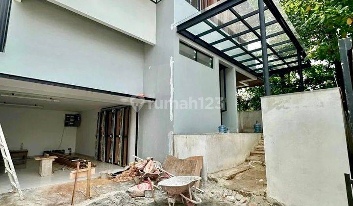 Dijual Rumah Barui Di Kemang Brand New House  Tipe Hoek: Luas Tanah 515 M2 Luas Bangunan 510 M2 Bangunan 2,5 Lantai 1