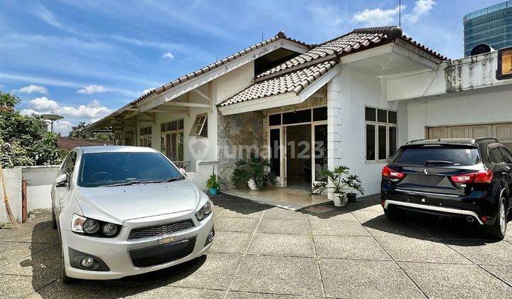 TURUN HARGA !  FOR SALE KEMANG - BANGKA BRAND NEW RENOVATED MODERN TROPICAL HOUSE  Luas Tanah 850 m2 Luas Bangunan 600 m2 Bangunan 2 lantai 2