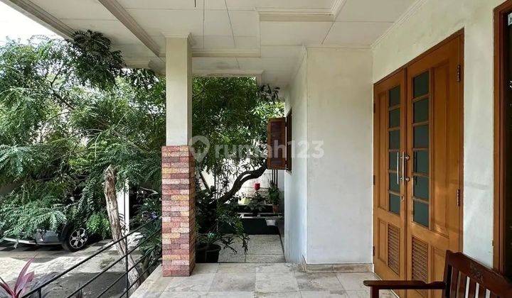 TURUN HARGA DIJUAL CEPAT RUMAH LAMA TERAWAT SIAP HUNI DI PEJATEN BARAT
RUMAH LAMA TERAWAT SIAP HUNI
COCOK UNTUK USAHA & KOST

Lokasi Strategis
Dekat ke Buncit Raya & RS Siaga
Row Jalan Lebar

Luas Tanah 500 m2
Luas Bangunan 400 m2
Bangunan 2 lantai 1