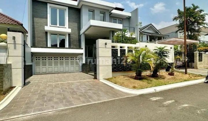 BEST PRICE !
DIJUAL CEPAT RUMAH SIAP HUNI DI PONDOK INDAH
AREA KENCANA
DEKAT BUKIT GOLF
LUXURIOUS MODERN HOUSE

Luas Tanah 410 m2
Luas Bangunan 550 m2
Bangunan 2,5 lantai 1