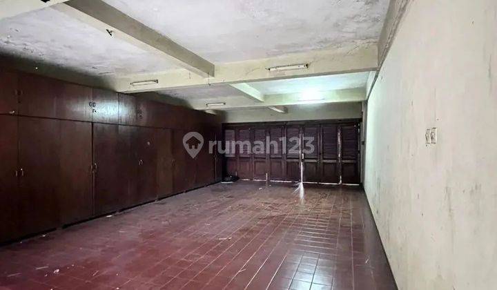 DIJUAL CEPAT DI VETERAN
RUMAH TUA HITUNG TANAH
COCOK UNTUK USAHA KOST & HUNIAN

Luas Tanah 1000 m2
Lebar Muka 25 meter
Row Jalan Lebar 2 mobil
Dekat ke Jalan Raya & Pintu Tol Veteran
SHM 2