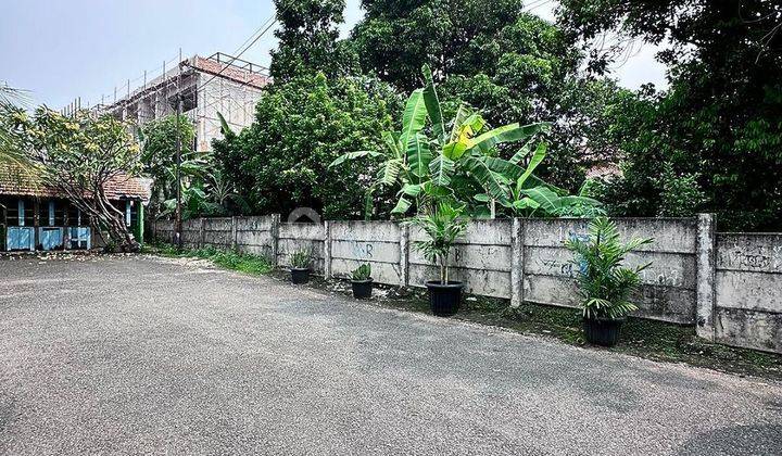 FOR SALE PESANGGRAHAN KAVLING ROW JALAN LEBAR  Luas Tanah 697 m2 Panjang 22,15 m Lebae 32,2 m Hadap Timur SHM 2