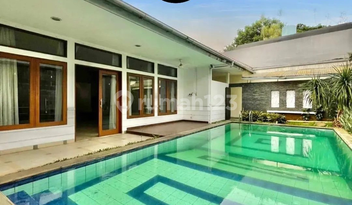 Turun Harga !  Dijual Cepat Rumah Di  Pondok Indah  Row Jalan Lebar Rumah Terawat Hitung Tanah Bangunan Kokoh