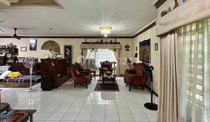 Dijual Cepat Rumah Lama Hitung Tanah Di Senopati Area - Kebayoran Baru Prime Area, Dekat Scbd Posisi Hoek 1