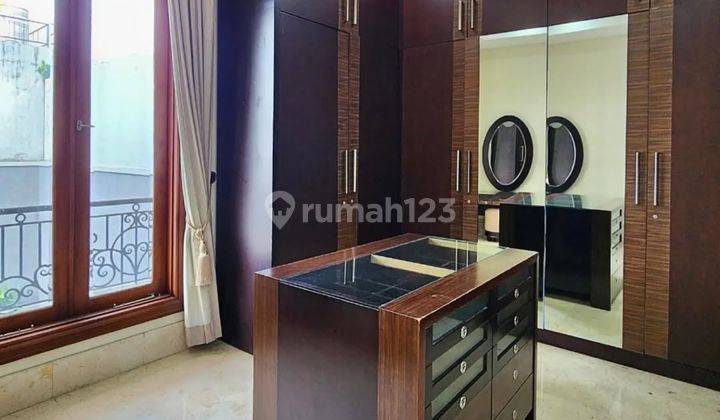 Dijual Cepat Rumah Siap Huni Di Pondok Indahluxurious Modern Classicprime Location, Row Jalan Lebarsemi Furnished 2