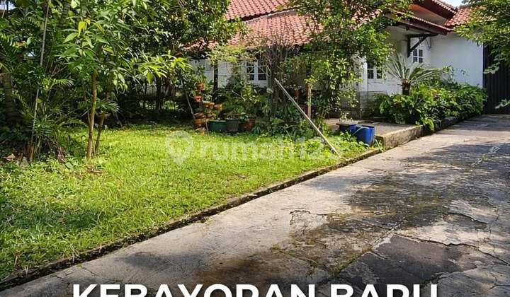Rumah Bagus Halaman Luas di Kebayoran Baru, LT 718 LB 400
