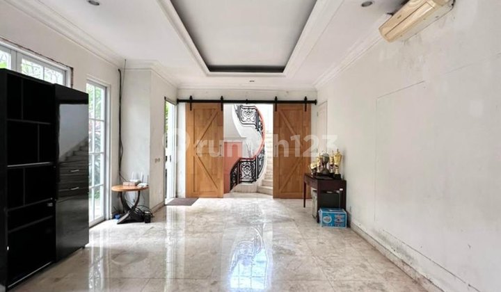 Rumah Cantik Siap Huni di Townhouse Cipete, T 350 B 500 2