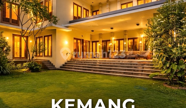 Rumah Halaman Luas Dalam Komplek di Kemang LT 954 LB 550