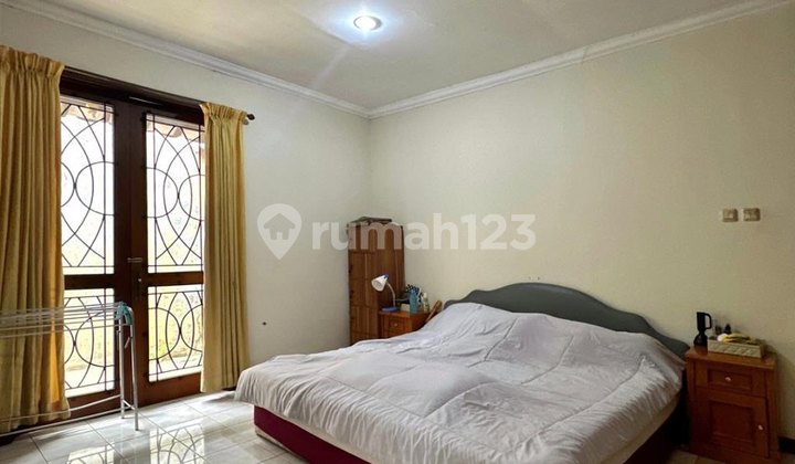 Rumah Siap Huni Taman Luas dalam Komplek Duren Tiga, T 584 B 350 2