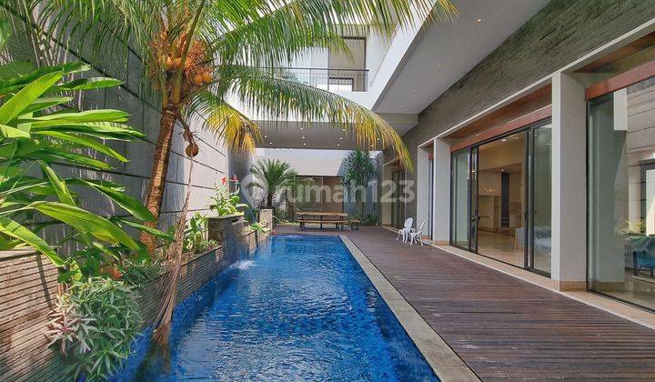 Bsd Golf Terrace -
luxurious Modern Tropical House
karya Arsitek Denny Gondojatmiko (t/B: 801/1046) 1