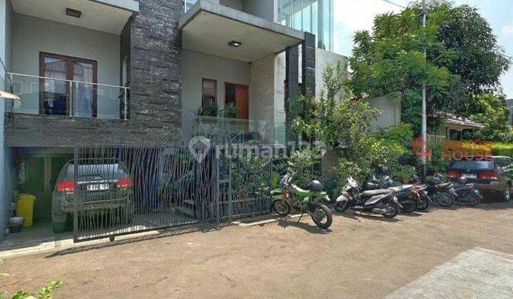 PERMATA HIJAU 2 - RUMAH MODERN MINIMALIST 3 LANTAI (T/B: 308/700) 1