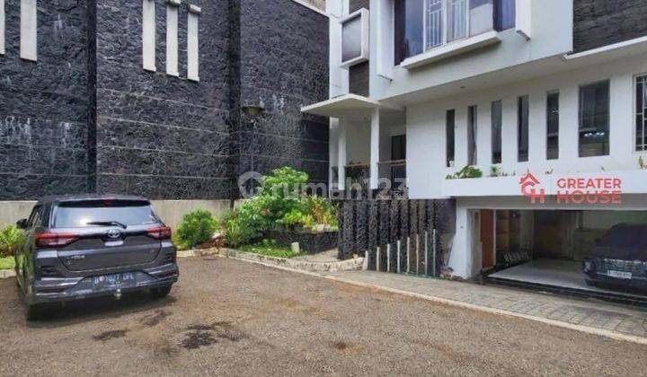 KEBAYORAN BARU - RUMAH MODERN MINIMALIST DALAM TOWNHOUSE BRAWIJAYA (LT/LB: 196/450) 1