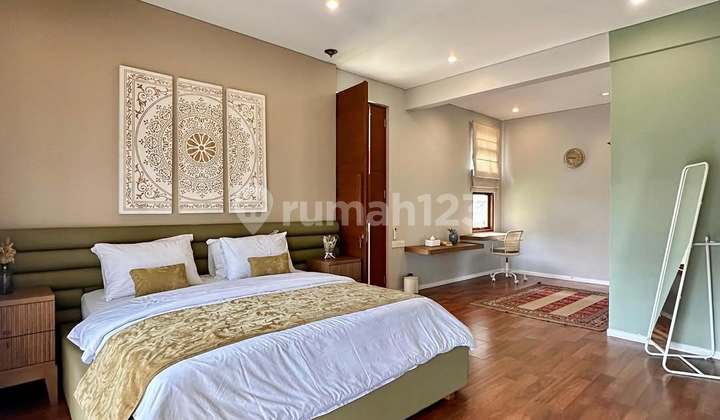 Beautiful Ready-to-Live House in Cilandak - Margasatwa, L 660 B 500 Beautiful Ready-to-Live House in Cilandak - Margasatwa, L 660 B 500