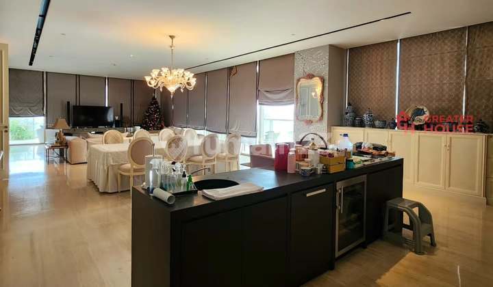 ruang makan the residence at dharmawangsa tower