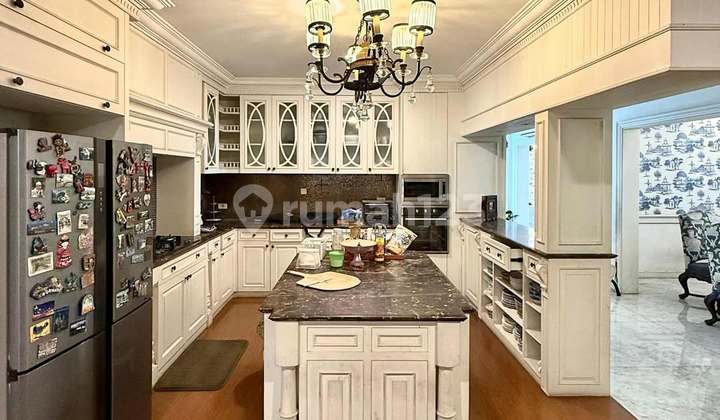 Rumah Mewah Fully Furnished di Kemang - Ampera, T 1200 B 900 2