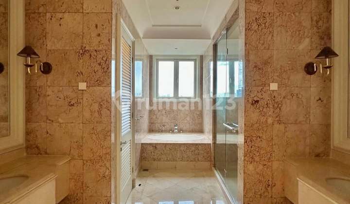 The Residence at Dharmawangsa Apartment 3 BR Semi-Furnished, Building Area 296 2