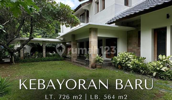 House Near Hotel Dharmawangsa in Kebayoran Baru, T 726 B 564