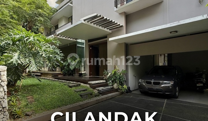 Modern Tropical House Hook di Cilandak, T 502 B 500 Modern Tropical House Hook di Cilandak, T 502 B 500
