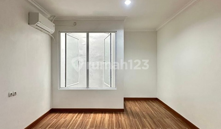 Rumah Bagus Baru Renovasi di Pondok Indah, T 247 B 400 2