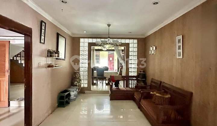 Rumah Luas Hitung Tanah di Area Komersil Cilandak Kko, T 1808 B 550 2