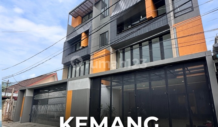 Brand New House 4 Lantai di Kemang, LT 170 LB 470