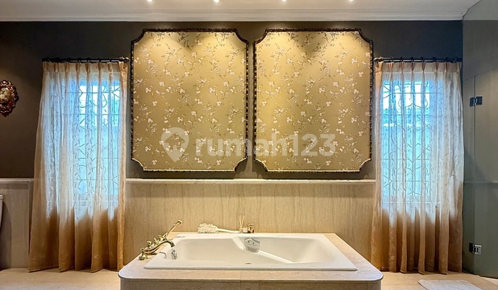 Rumah Mewah Full Furnished di Ampera - Kemang, T 1107 B 700 2