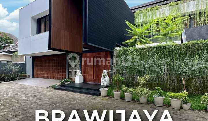 Rumah Baru Designed By Ginanjar Ramdhani di Brawijaya T 700 B 800