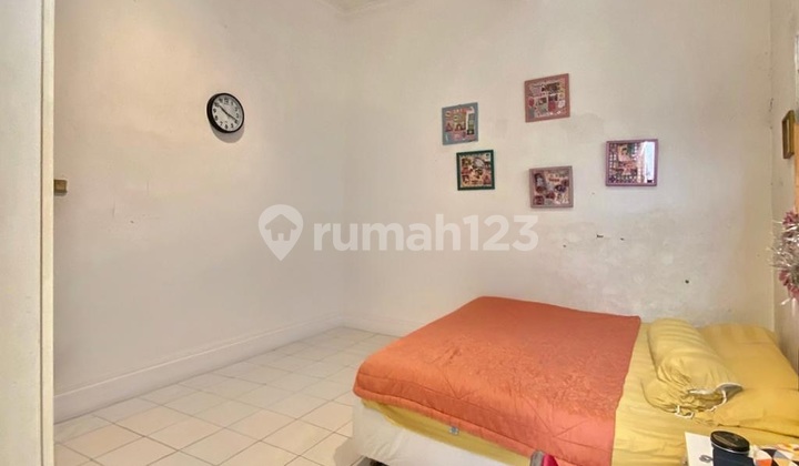 Bangunan Rumah 10 Kamar Cocok untuk Kost di Tebet, T 352 350 2