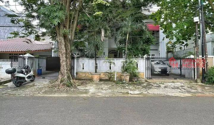 Rumah 2 Lantai di Lokasi Strategis Senopati Area Kebayoran Baru, T 330 B 400 2