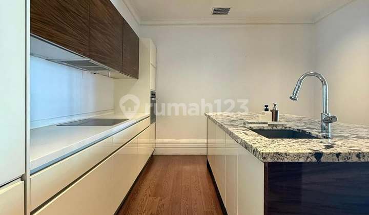 Apartemen Mewah 3 BR di Pakubuwono Signature, LB 319