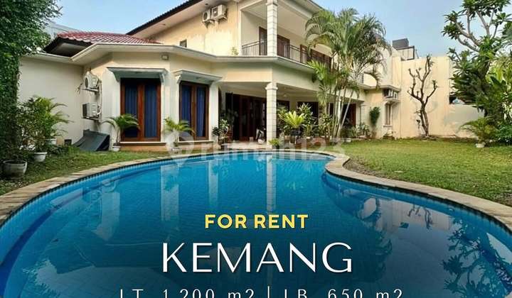 Rumah Mewah Halaman Luas di Kemang, T 1200 B 650