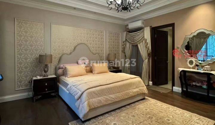Luxurious Classic House Hadap Selatan di Duren Tiga, T 500 B 400 2