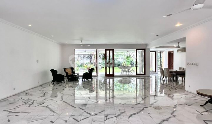 Rumah Mewah 1 Lantai Siap Huni di Kemang, LT 1146 LB 600 2